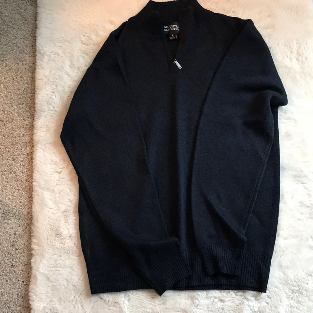 Mountain Expeditions MENS sweater NWOT